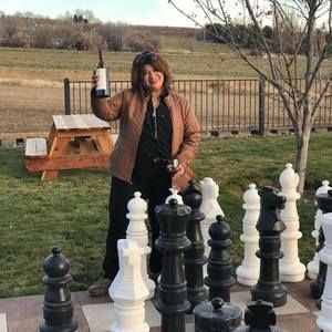 Meet your Posher, Yesenia
